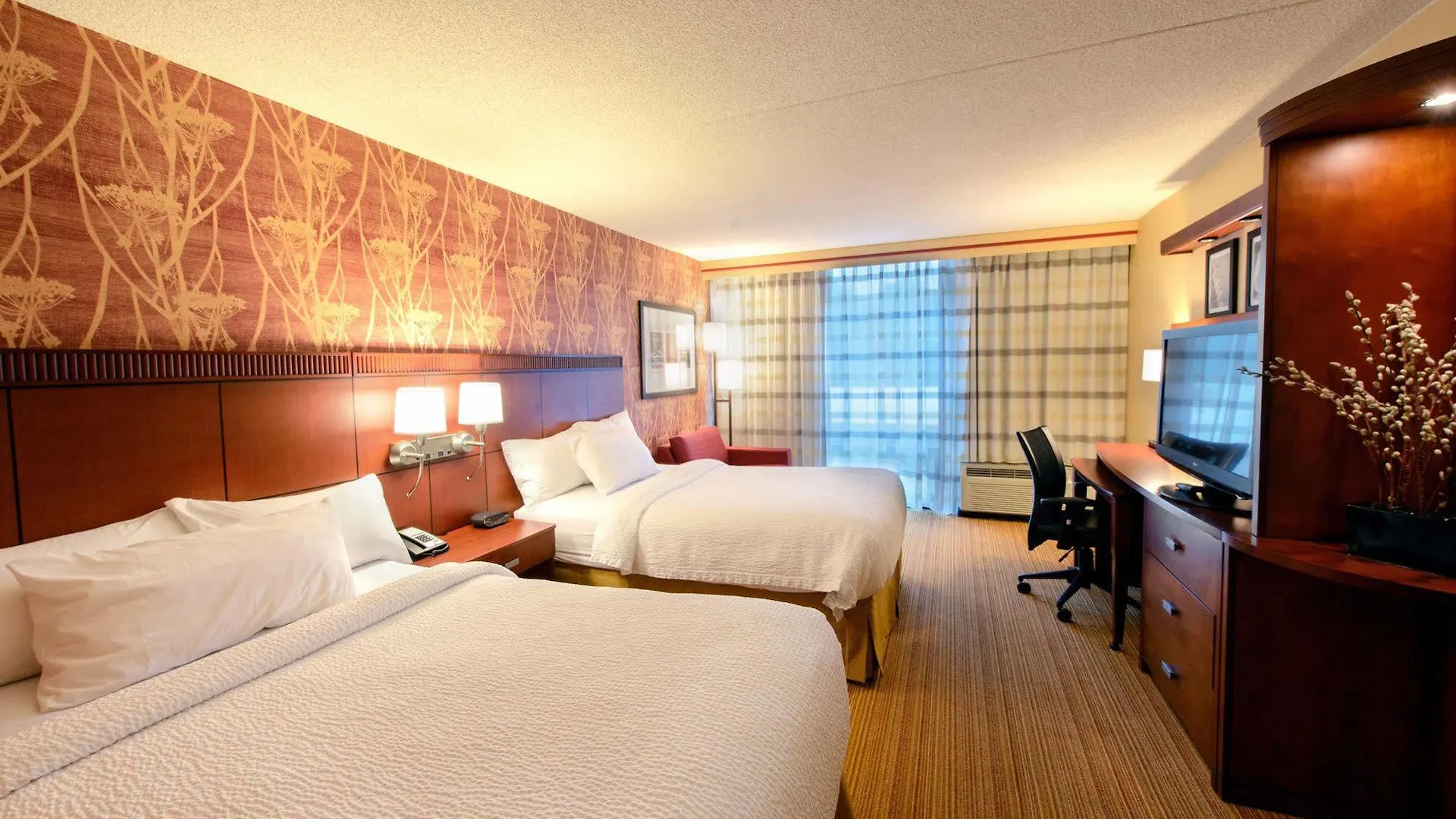 Courtyard By Marriott New York Laguardia Airport Hotel