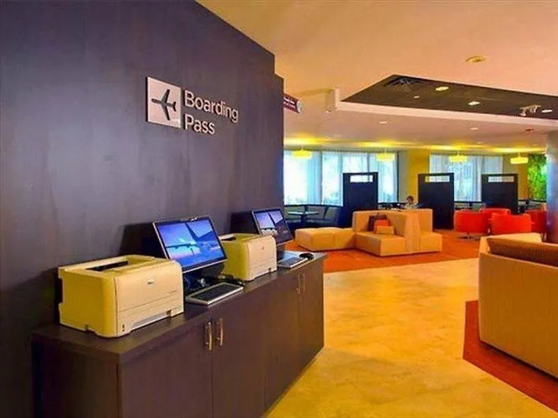 Hotel Courtyard By Marriott New York Laguardia Airport