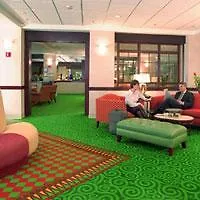 Hotel Courtyard By Marriott New York Laguardia Airport 3*,