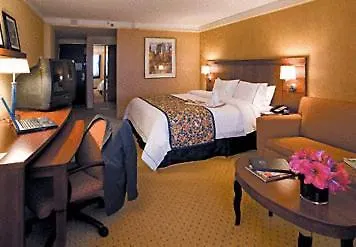 Hotel Courtyard By Marriott New York Laguardia Airport