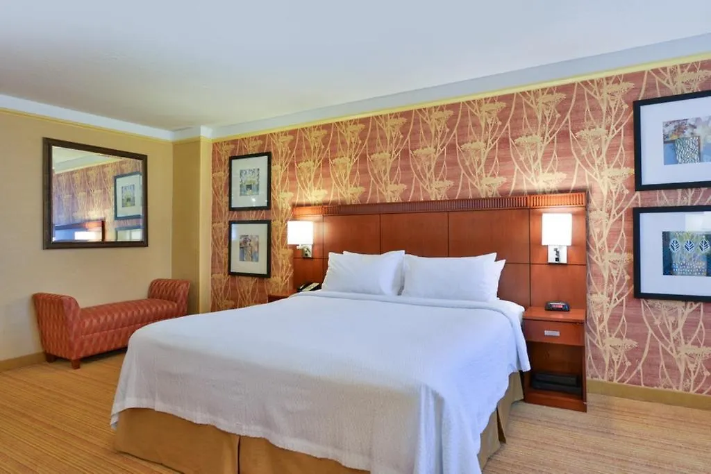 Hotel Courtyard By Marriott New York Laguardia Airport