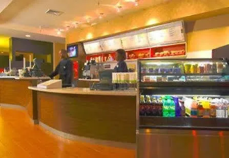 Hotel Courtyard By Marriott New York Laguardia Airport 3*,