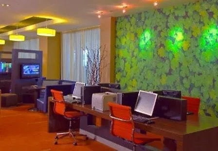 Hotel Courtyard By Marriott New York Laguardia Airport