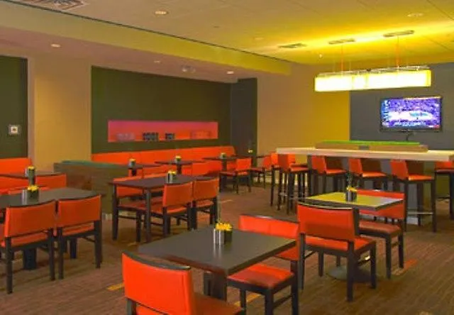 Hotel Courtyard By Marriott New York Laguardia Airport